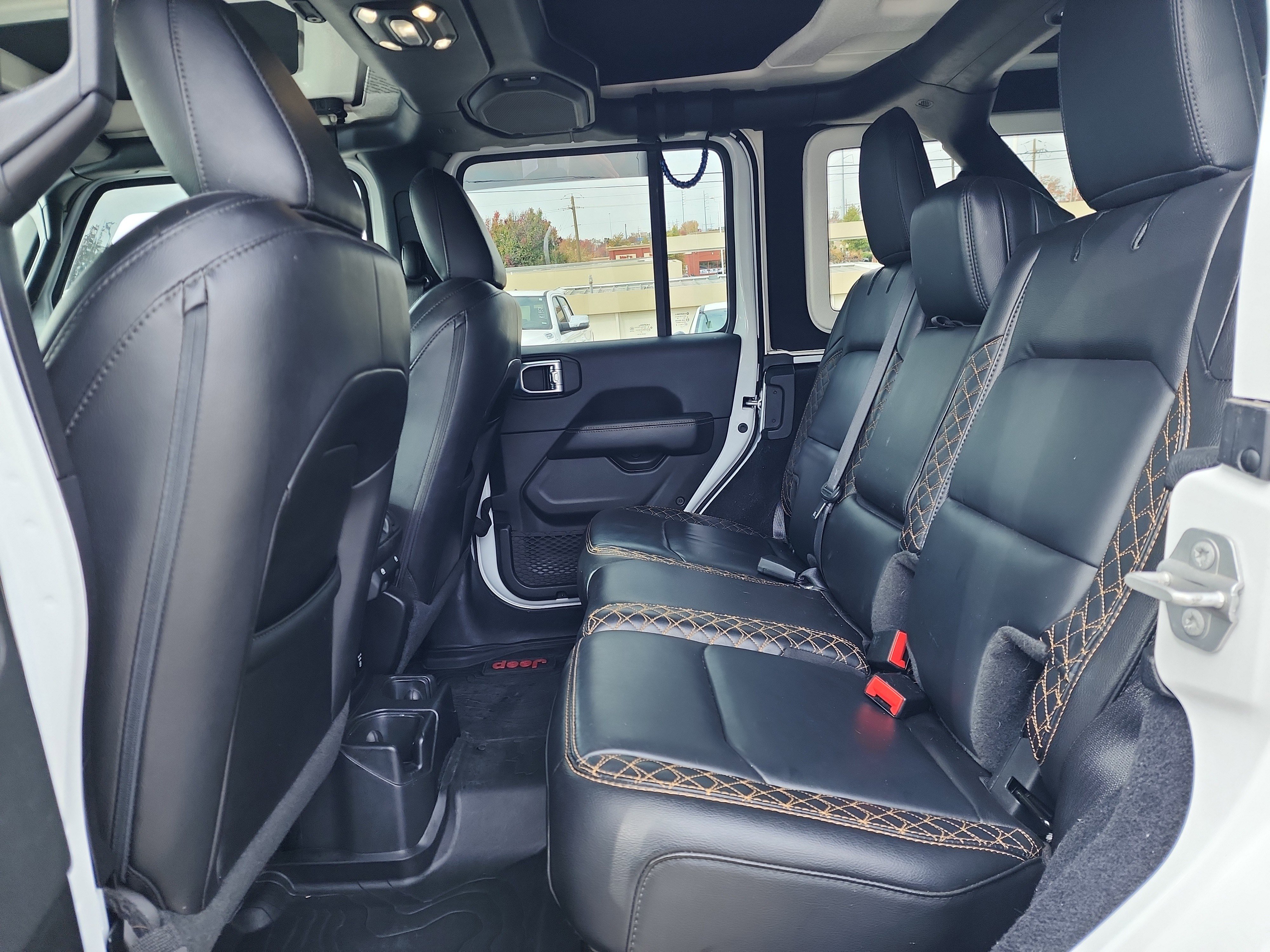 Used 2021 Jeep Wrangler Unlimited Sahara image 11