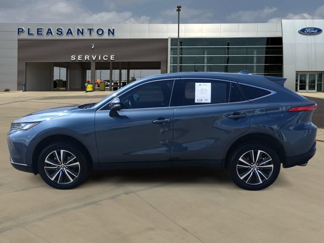 Used 2024 Toyota Venza LE AWD/4WD image 2