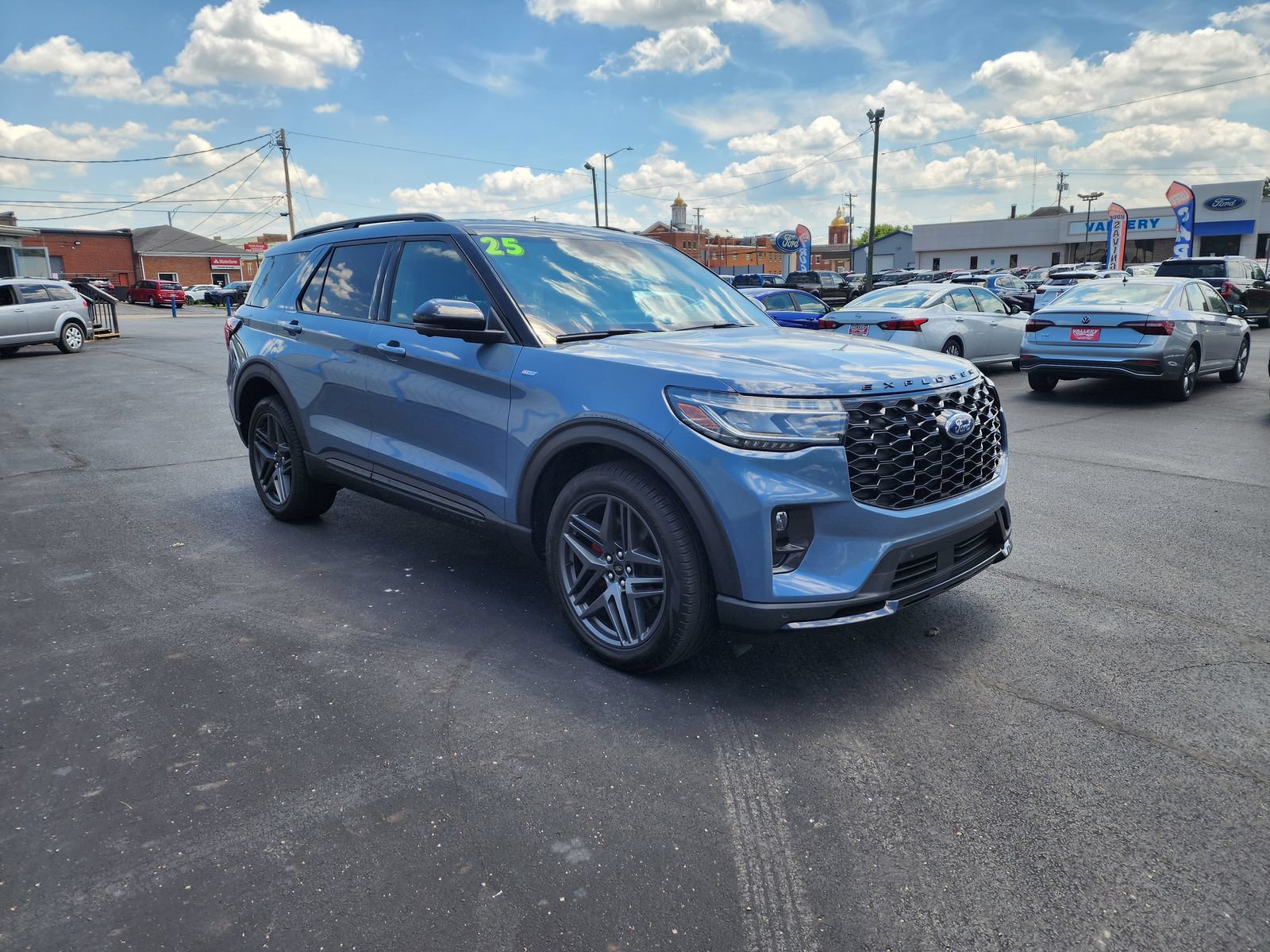 Certified 2025 Ford Explorer ST-Line w/ Premium Package AWD/4WD image 7