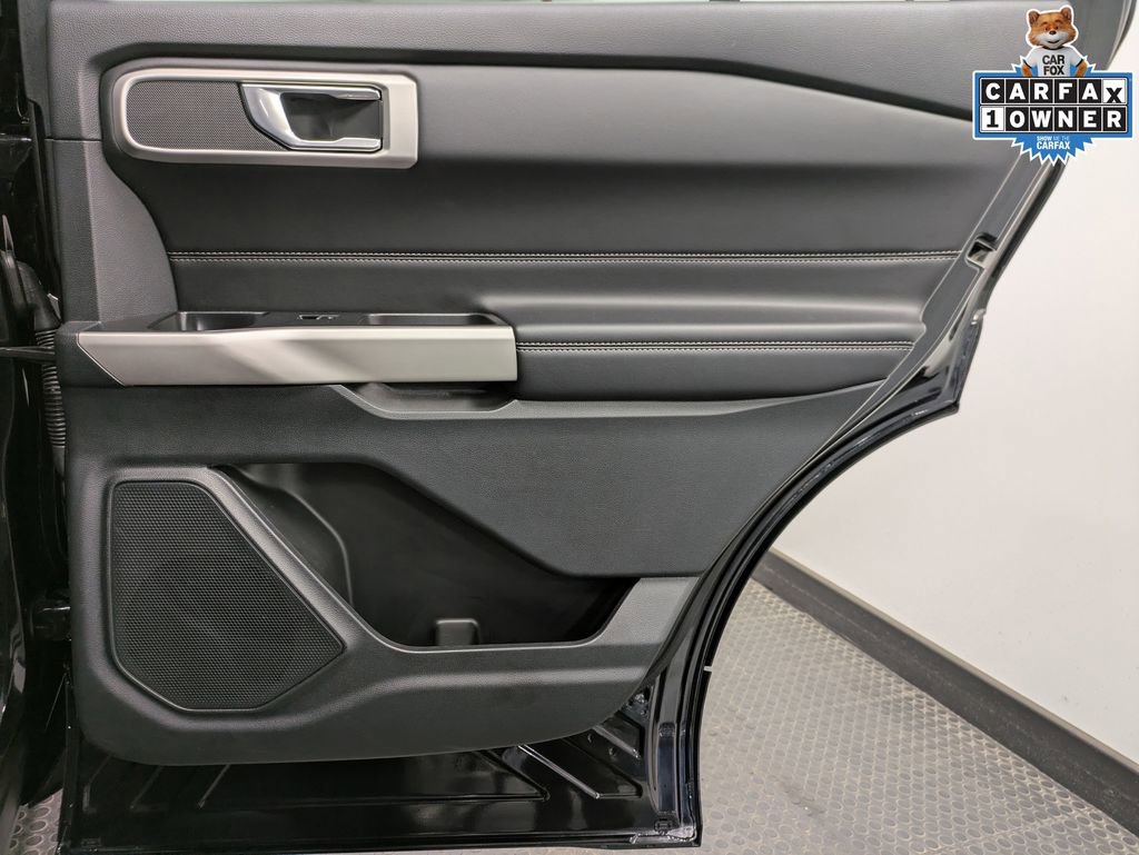 Certified 2022 Ford Explorer XLT w/ Equipment Group 202A AWD/4WD image 27