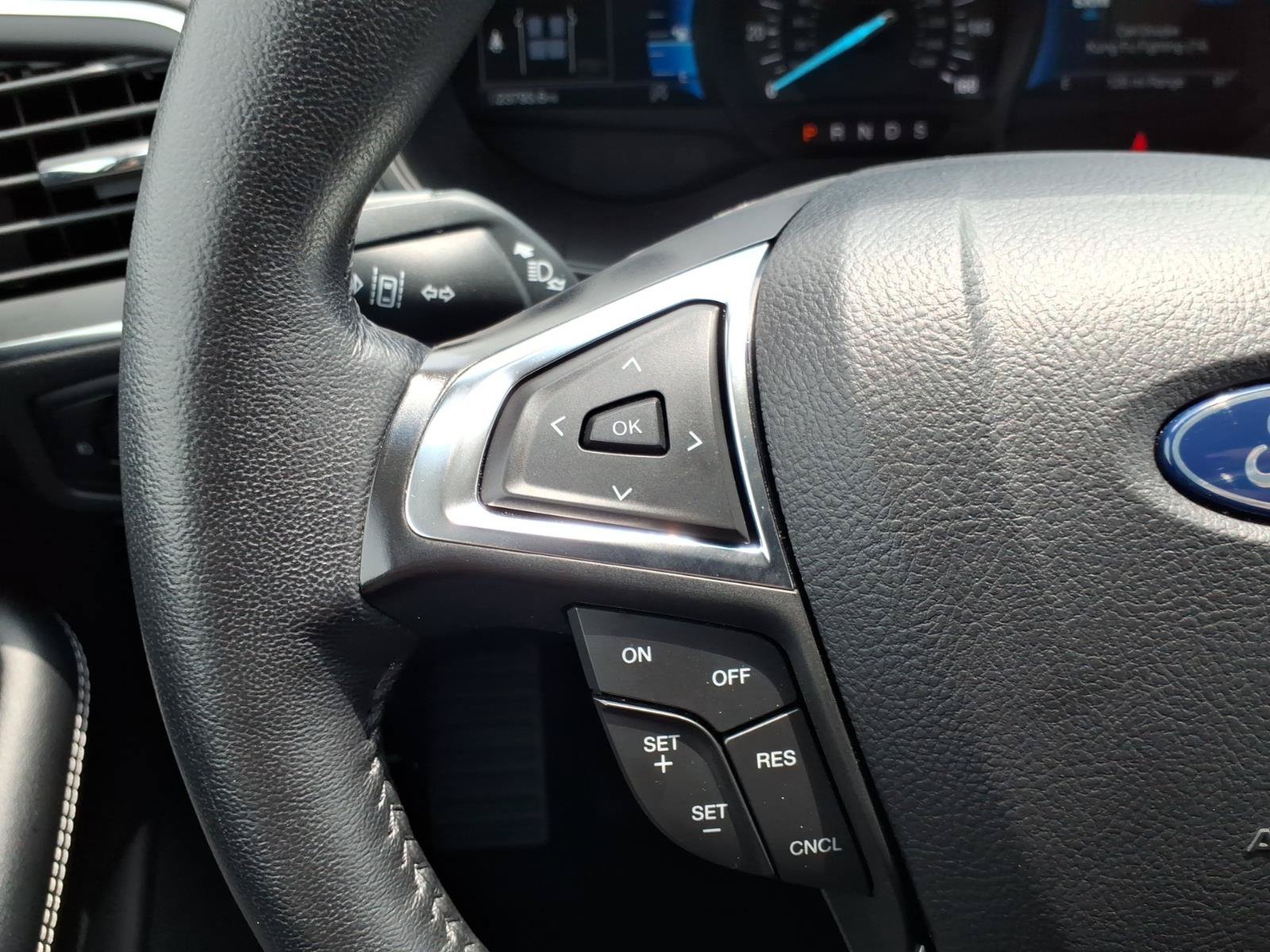 Certified 2024 Ford Edge Titanium AWD/4WD image 19