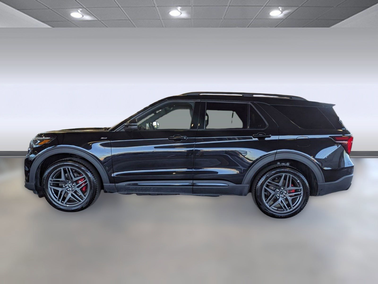 Certified 2025 Ford Explorer ST-Line w/ ST-Line Street Pack image 2
