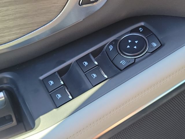 Certified 2025 Ford Expedition Platinum AWD/4WD image 16
