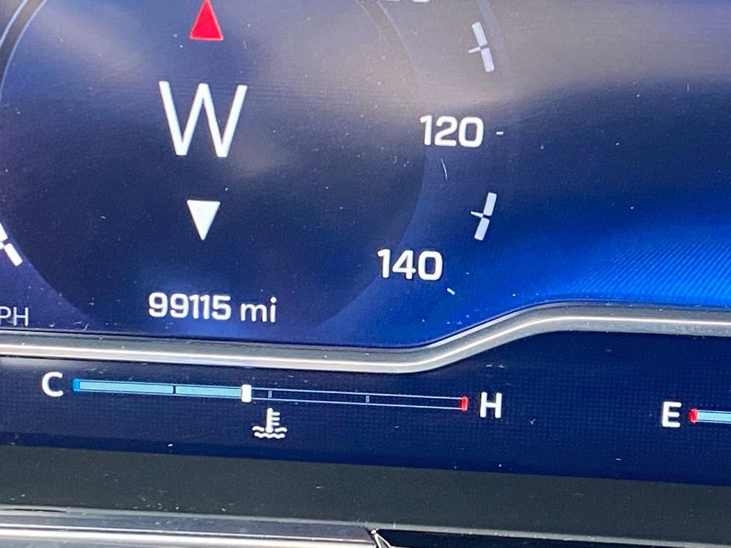 Used 2023 Chevrolet Silverado 1500 High Country w/ Technology Package AWD/4WD image 14