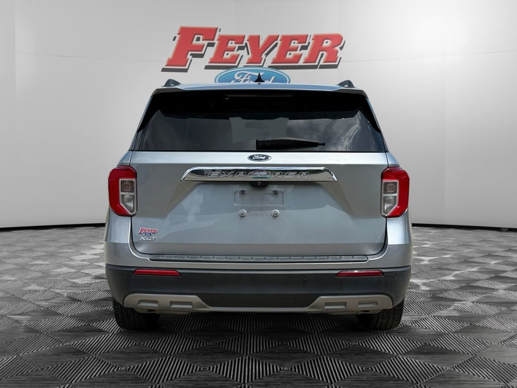 Certified 2022 Ford Explorer XLT w/ Equipment Group 202A RWD image 4