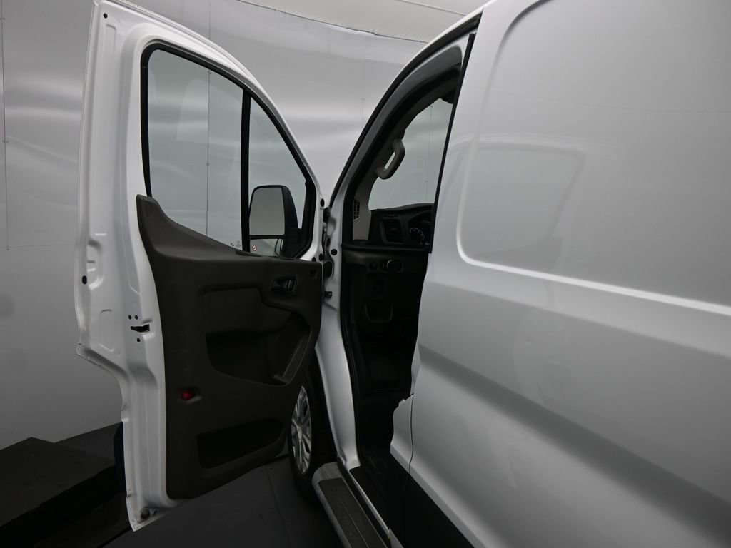 Certified 2023 Ford Transit 250 Low Roof image 9