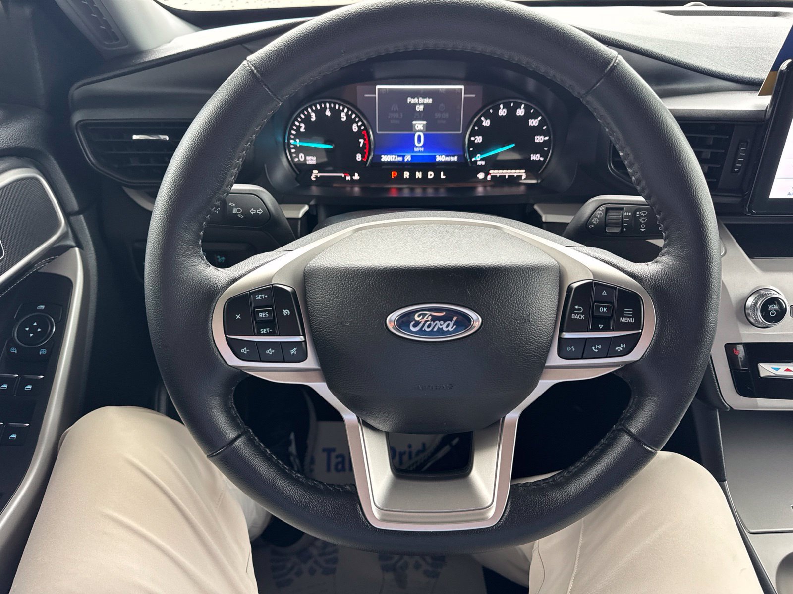 Certified 2024 Ford Explorer XLT w/ Class IV Trailer Tow Package AWD/4WD image 27