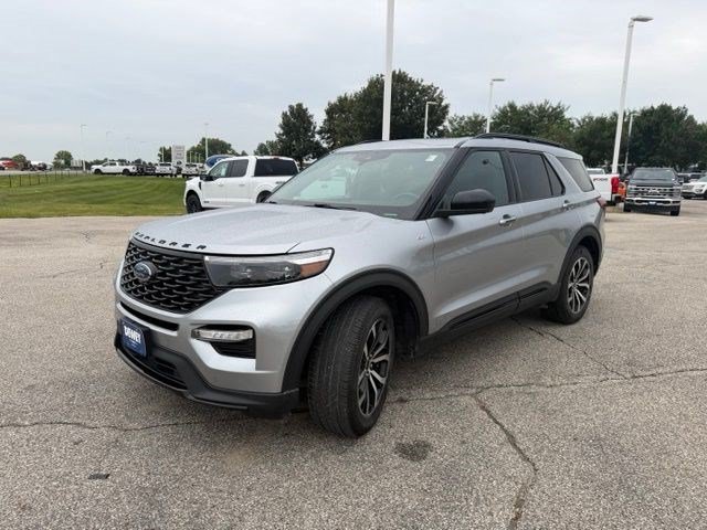 Certified 2022 Ford Explorer ST-Line w/ Class IV Trailer Tow Package AWD/4WD image 3