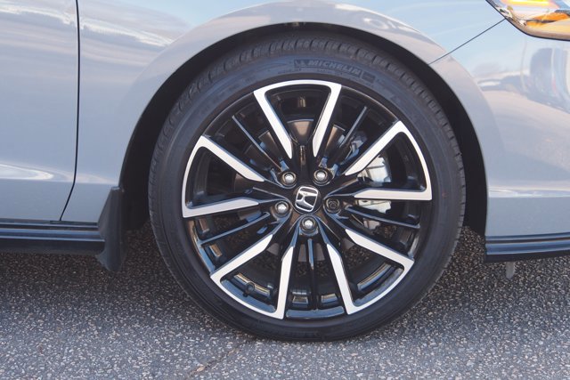Used 2024 Honda Accord Touring image 9