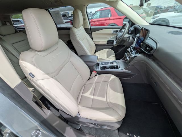 Certified 2024 Ford Explorer Platinum w/ Technology Package AWD/4WD image 20