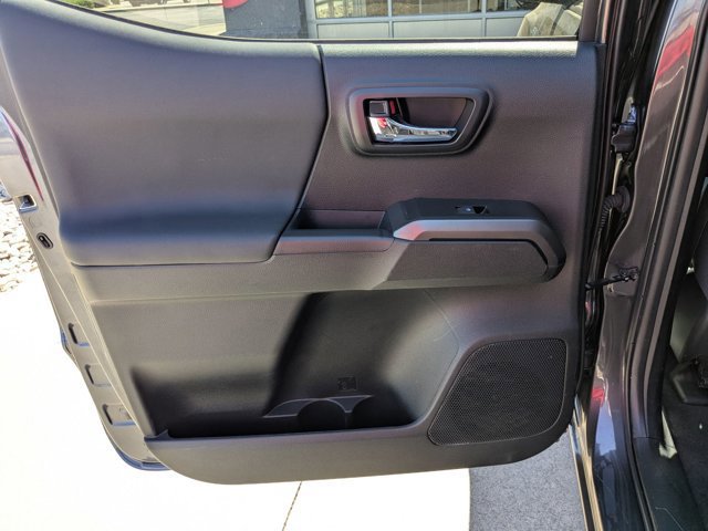 Used 2023 Toyota Tacoma TRD Off-Road image 27