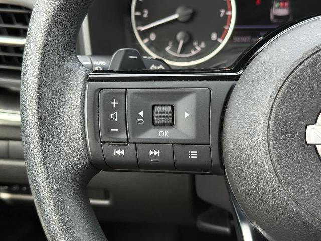 Used 2023 Nissan Rogue SV AWD/4WD image 15