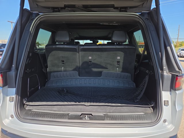 Used 2022 Jeep Wagoneer Series I AWD/4WD image 14