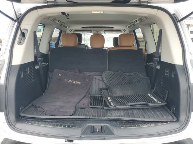 Used 2017 Nissan Armada Platinum w/ Interior Lighting Package image 9