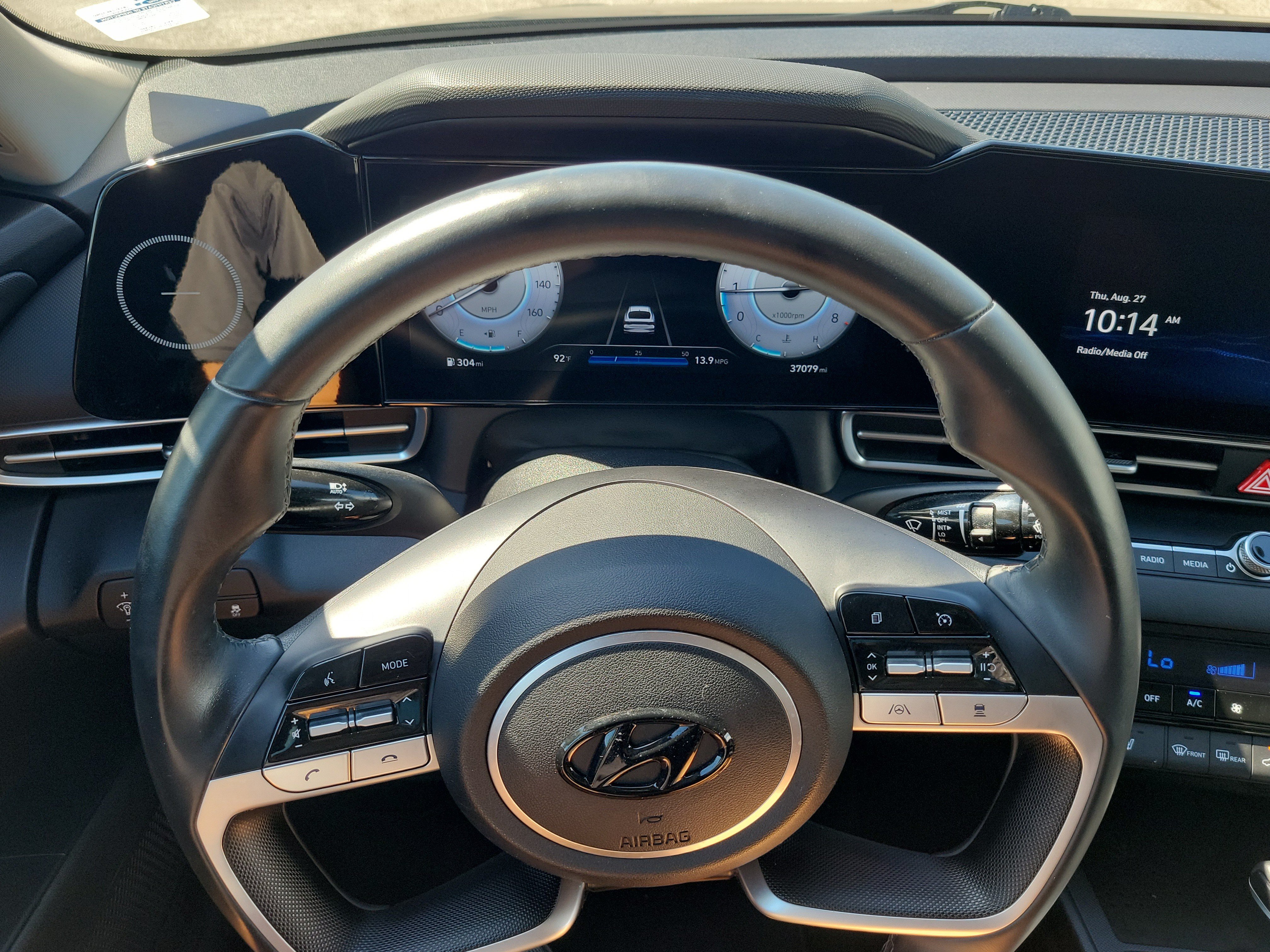 Used 2023 Hyundai Elantra SEL w/ Convenience Package FWD image 21