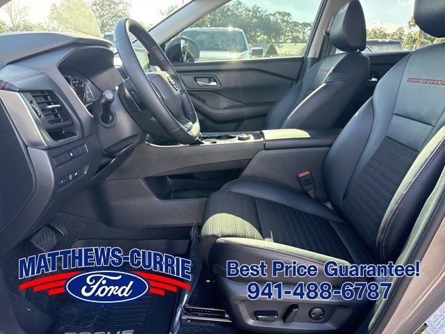Used 2025 Nissan Rogue SV AWD/4WD image 9