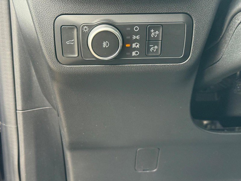 Certified 2021 Ford Escape SEL w/ SEL Stealth AWD Package image 26