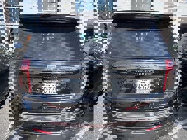 Used 2021 Chevrolet Tahoe RST w/ Luxury Package image 3