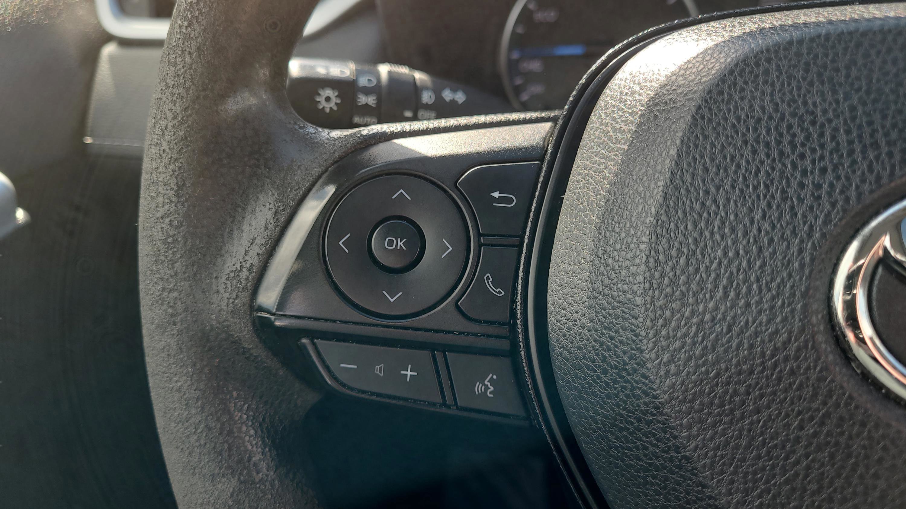 Used 2021 Toyota RAV4 XLE w/ Convenience Package AWD/4WD image 14