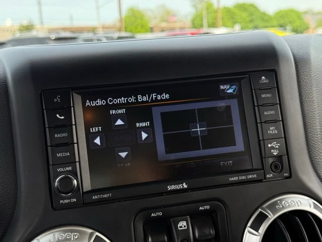 Used 2018 Jeep Wrangler Unlimited Sahara AWD/4WD image 20