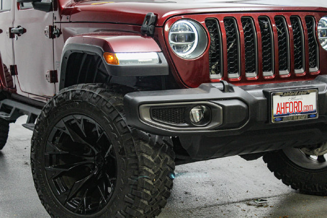 Used 2021 Jeep Wrangler Unlimited Sahara AWD/4WD image 2