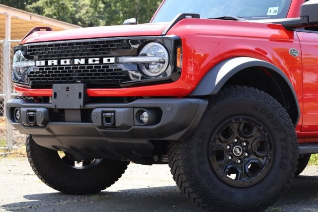 Certified 2023 Ford Bronco Wildtrak AWD/4WD image 2