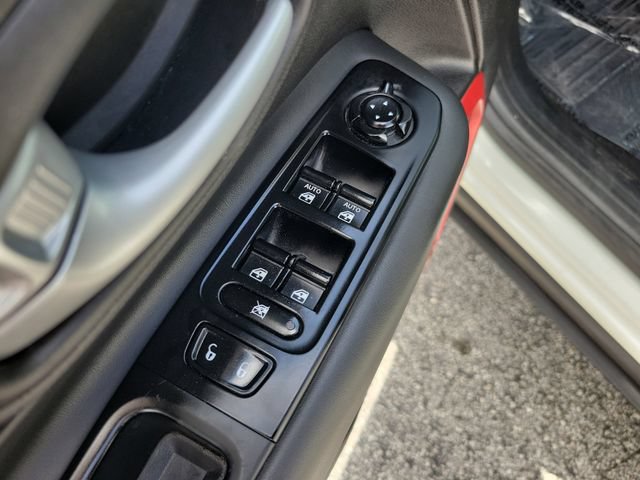 Used 2023 Jeep Renegade Trailhawk AWD/4WD image 25