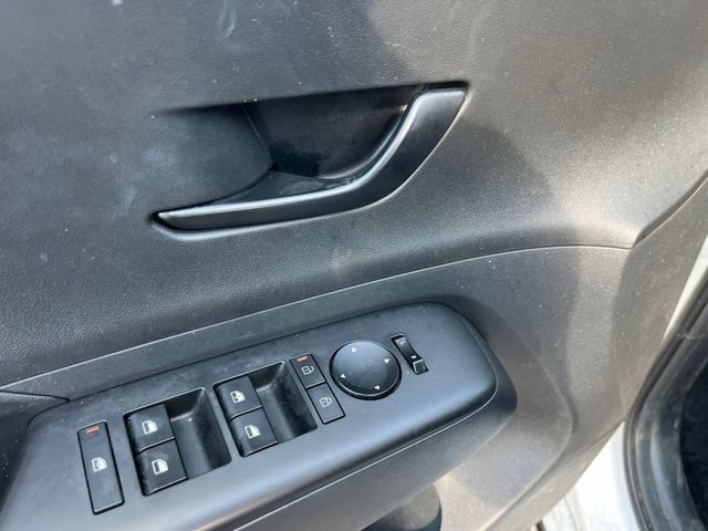 Used 2024 Hyundai Kona SEL FWD image 16