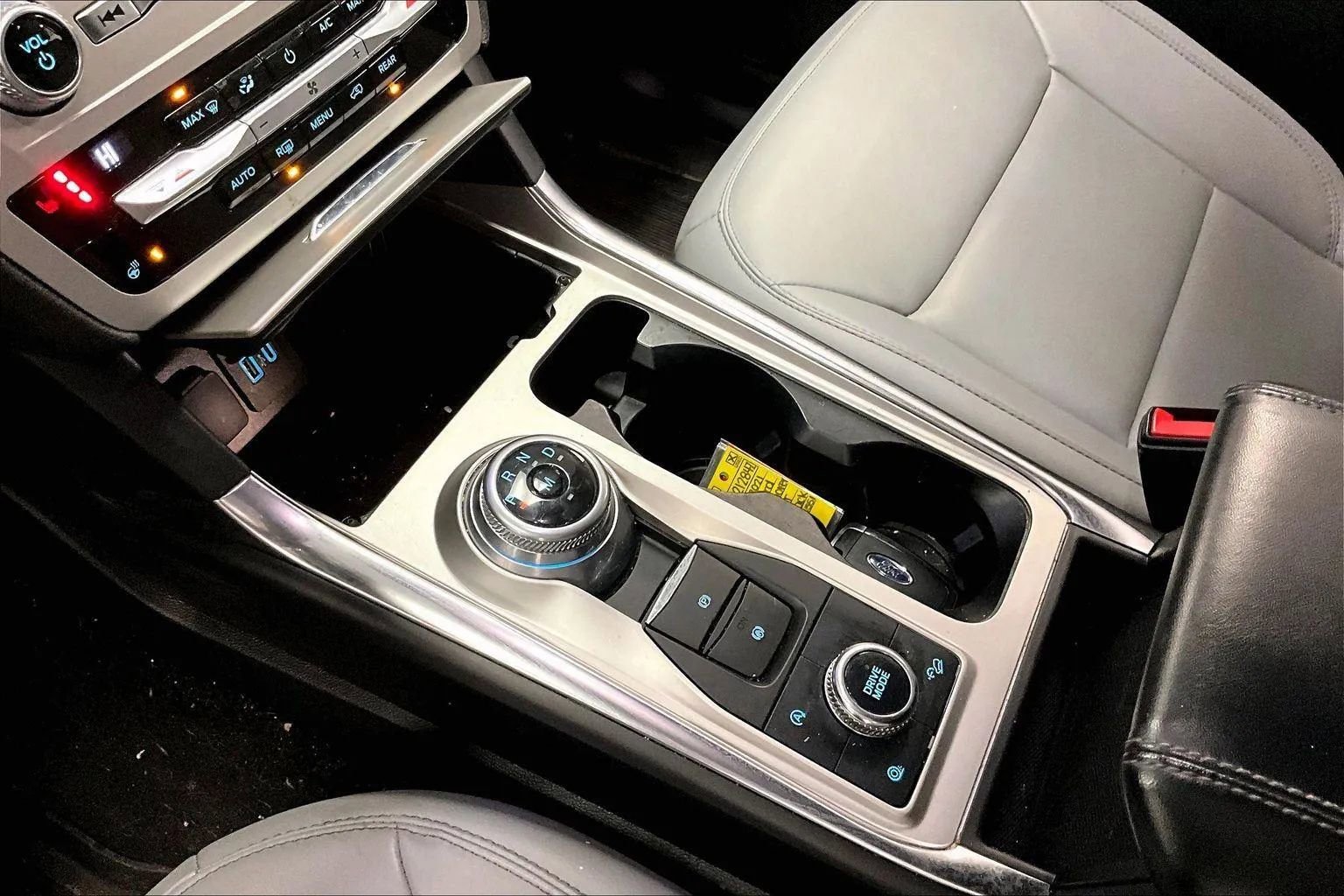 Certified 2021 Ford Explorer XLT w/ Equipment Group 202A image 16