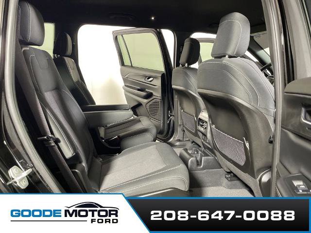 Used 2024 Jeep Grand Cherokee L Laredo w/ Luxury Tech Group I AWD/4WD image 23