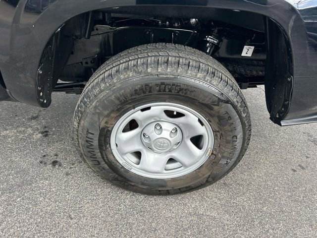 Used 2023 Toyota Tacoma SR5 RWD image 12