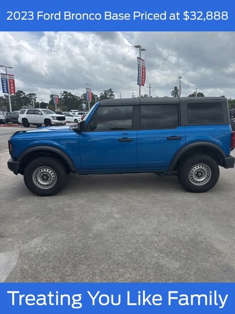 Certified 2023 Ford Bronco 4-Door AWD/4WD image 1