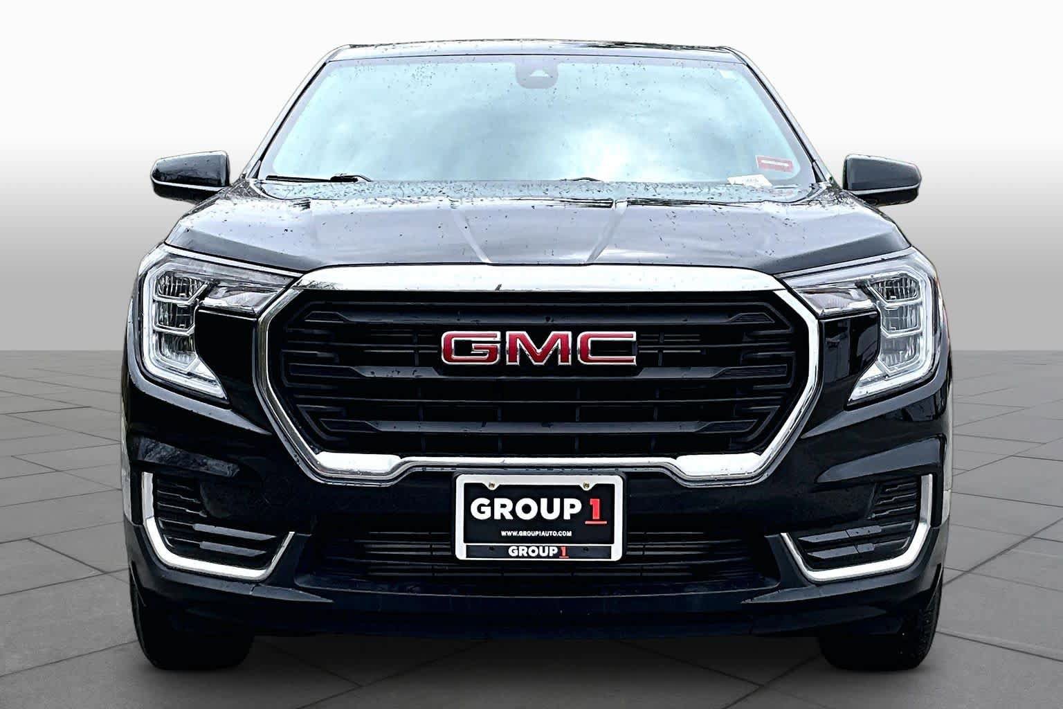 Used 2024 GMC Terrain SLE AWD/4WD image 4