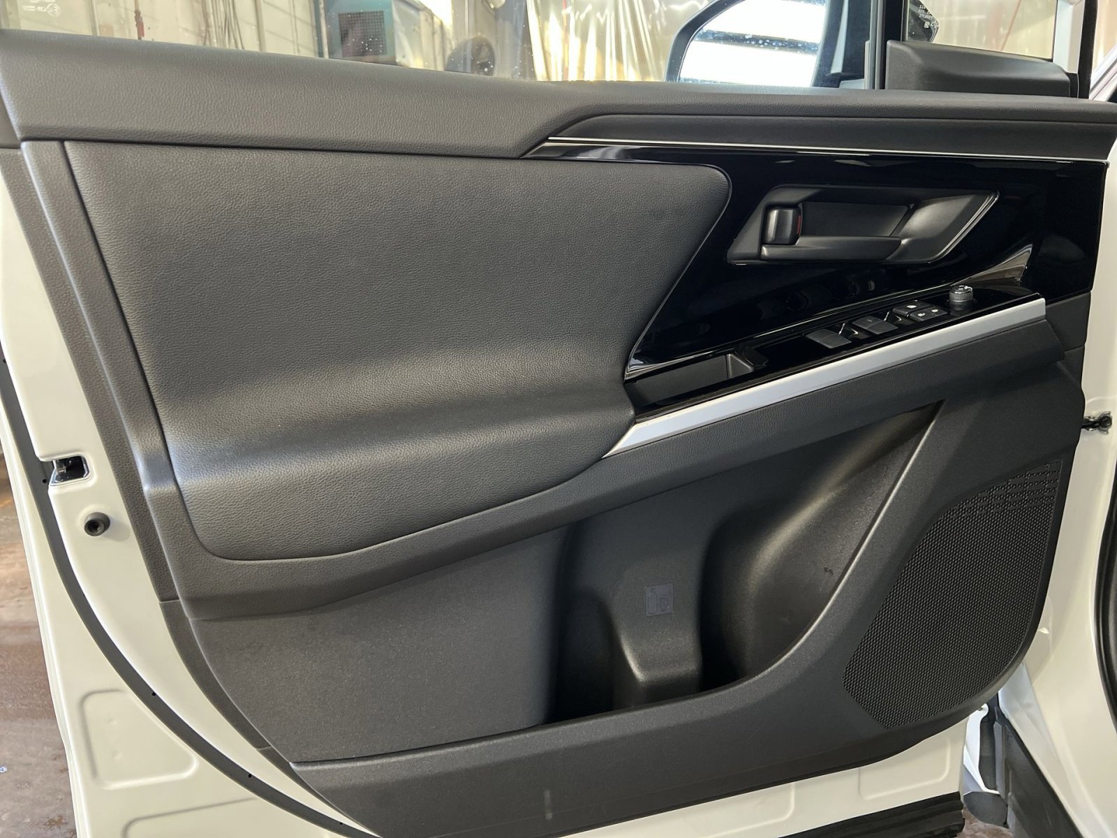 Used 2024 Toyota bZ4X XLE image 12