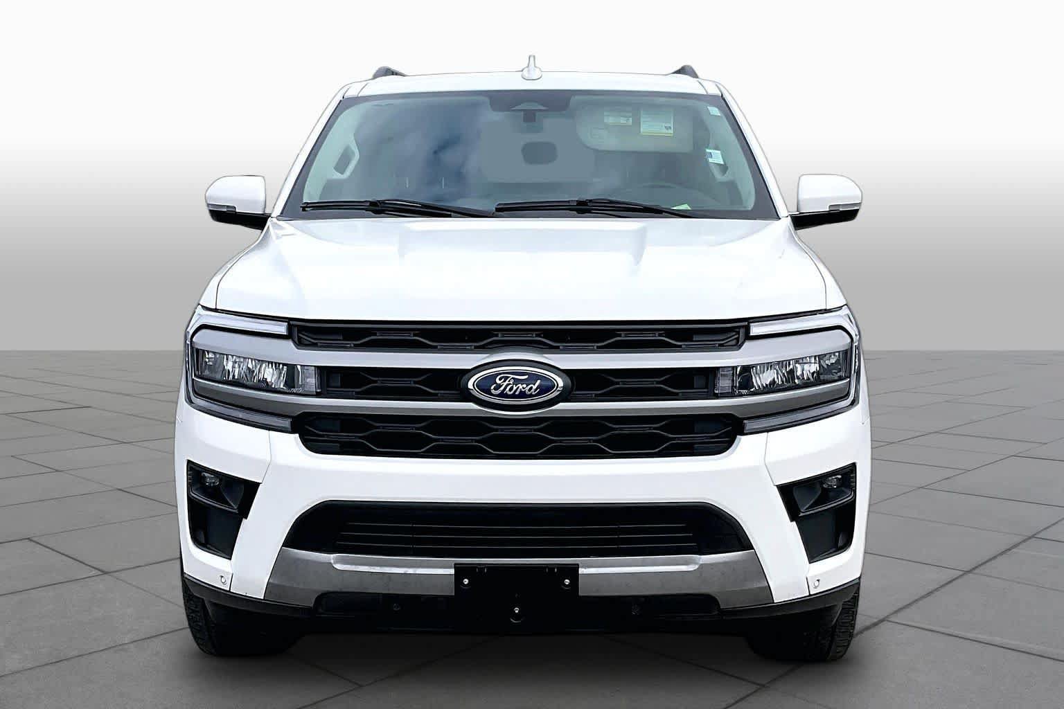 Certified 2024 Ford Expedition XLT RWD image 4