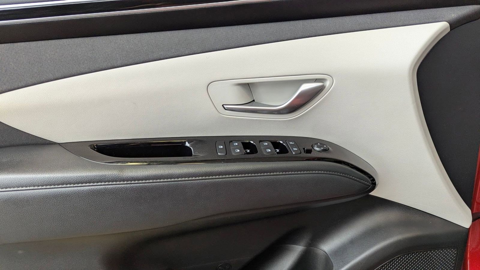 Used 2022 Hyundai Tucson Limited image 13