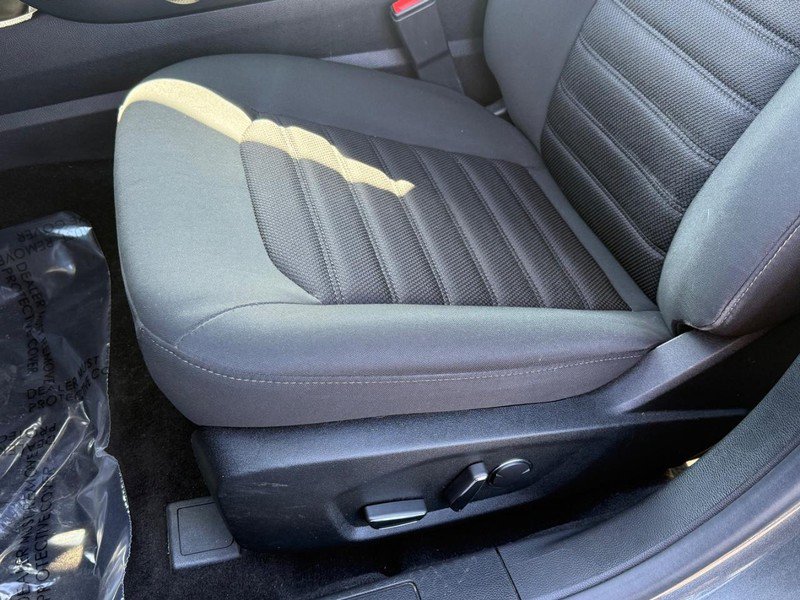 Certified 2019 Ford Fusion SE FWD image 26