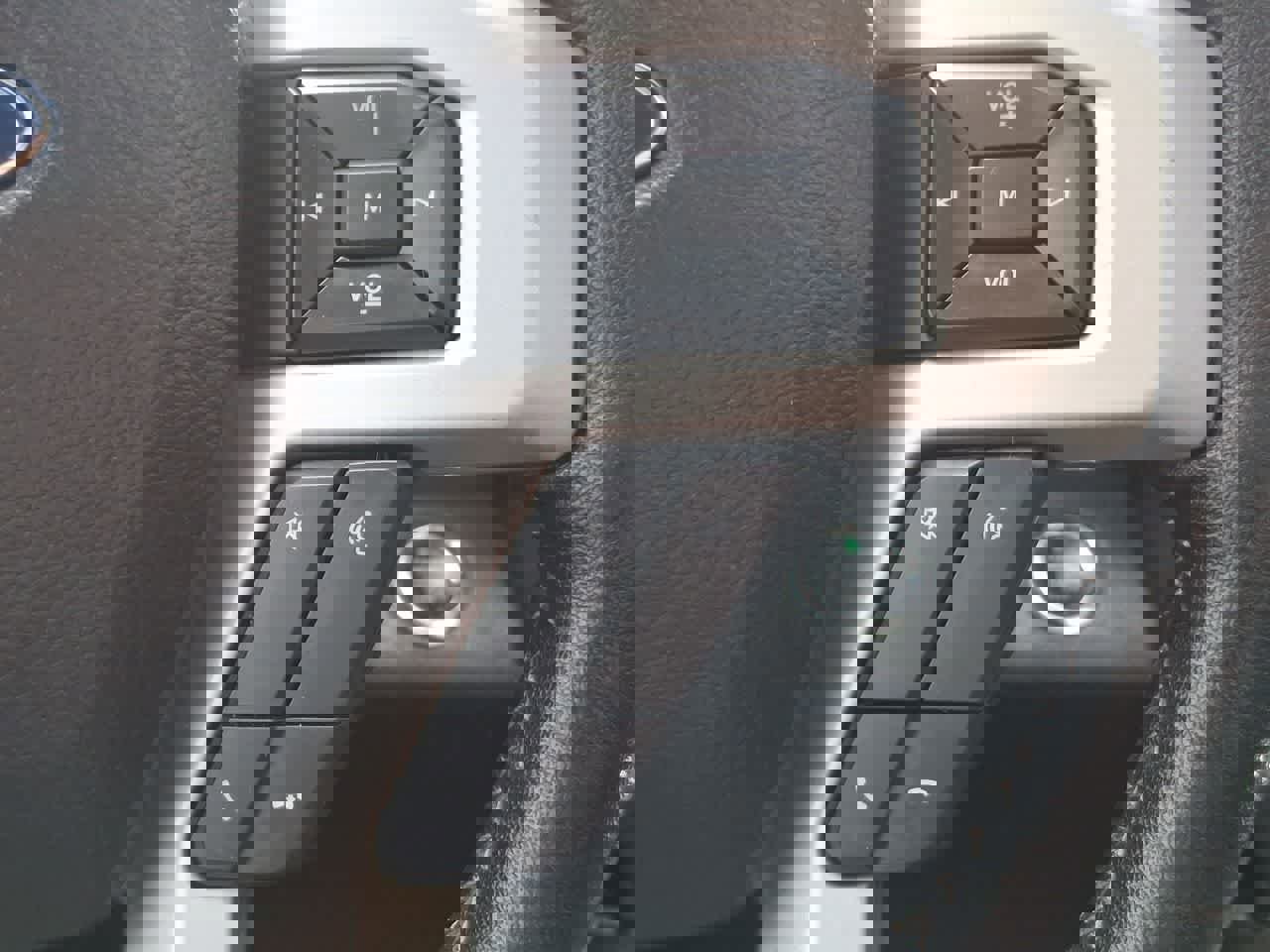 Certified 2019 Ford F150 Lariat w/ Equipment Group 502A Luxury image 24