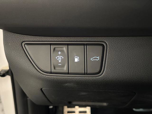 Used 2022 Genesis G70 3.3T w/ Sport Advanced Package image 19