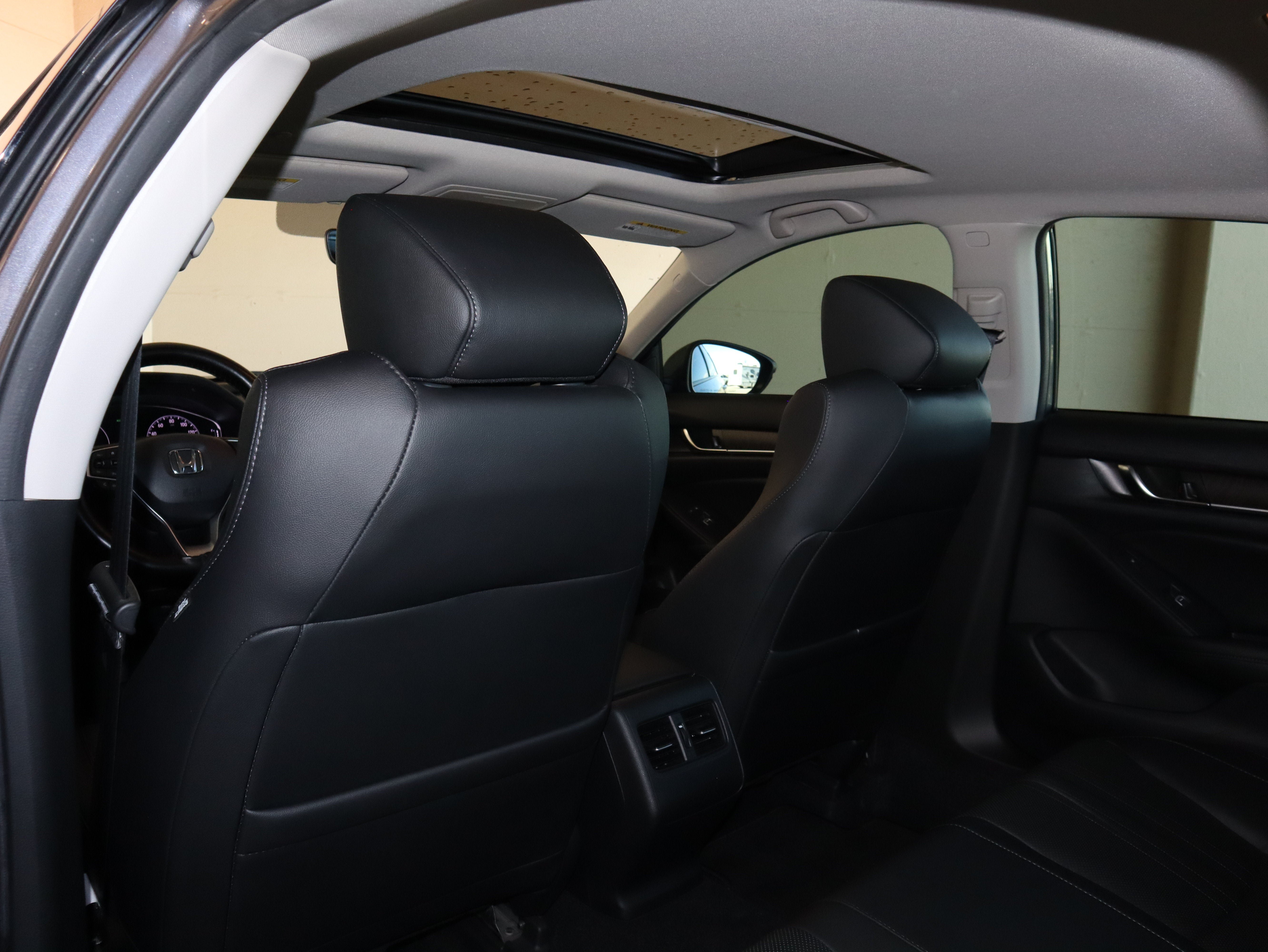 Used 2020 Honda Accord Touring image 37