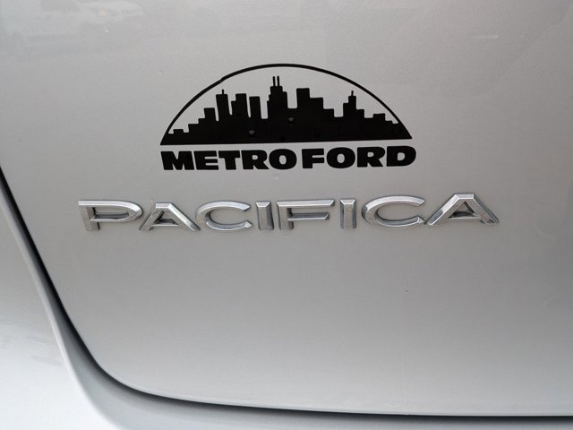 Used 2023 Chrysler Pacifica Touring-L FWD image 31
