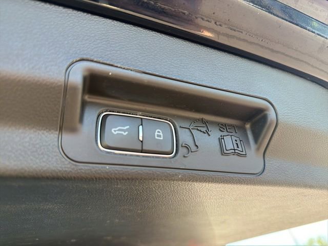 Certified 2023 Ford Explorer XLT w/ Equipment Group 202A AWD/4WD image 12