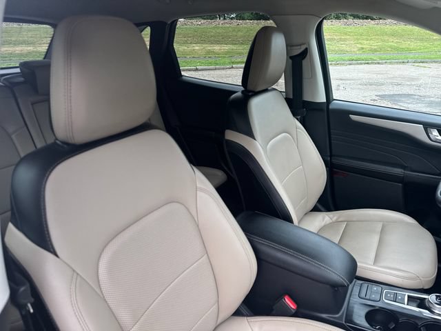 Certified 2022 Ford Escape SEL AWD/4WD image 35
