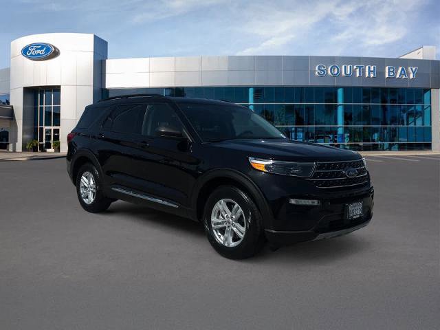 Certified 2023 Ford Explorer XLT w/ Equipment Group 202A RWD image 7
