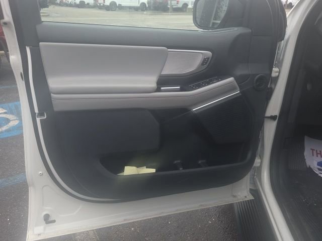 Certified 2025 Ford Expedition Active image 25