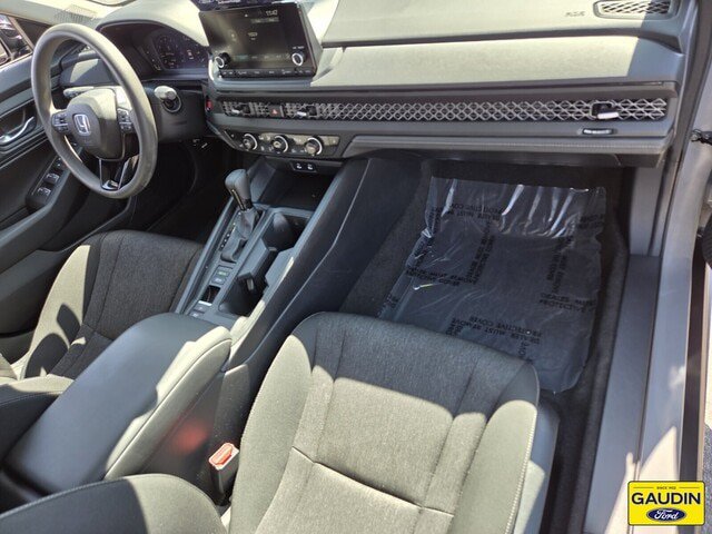 Used 2025 Honda Accord SE image 17