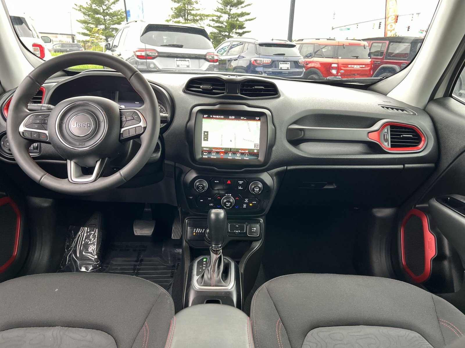 Used 2023 Jeep Renegade Trailhawk AWD/4WD image 31