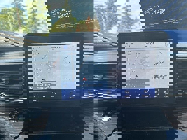 Certified 2022 Ford Explorer Limited w/ Equipment Group 301A image 24