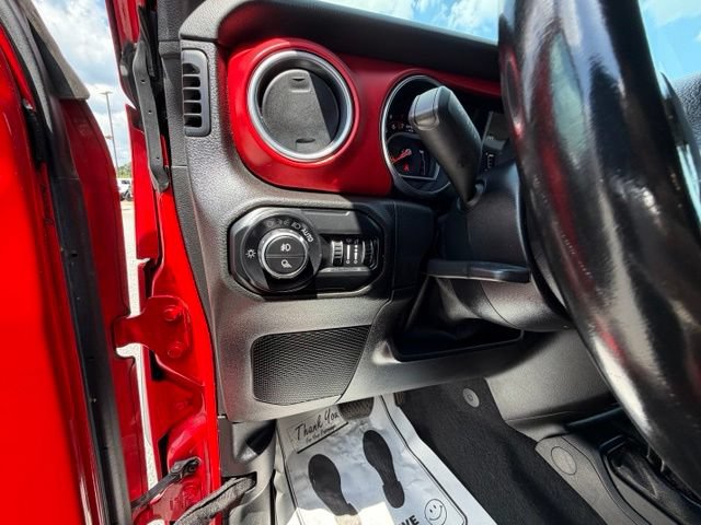 Used 2020 Jeep Gladiator Rubicon AWD/4WD image 17