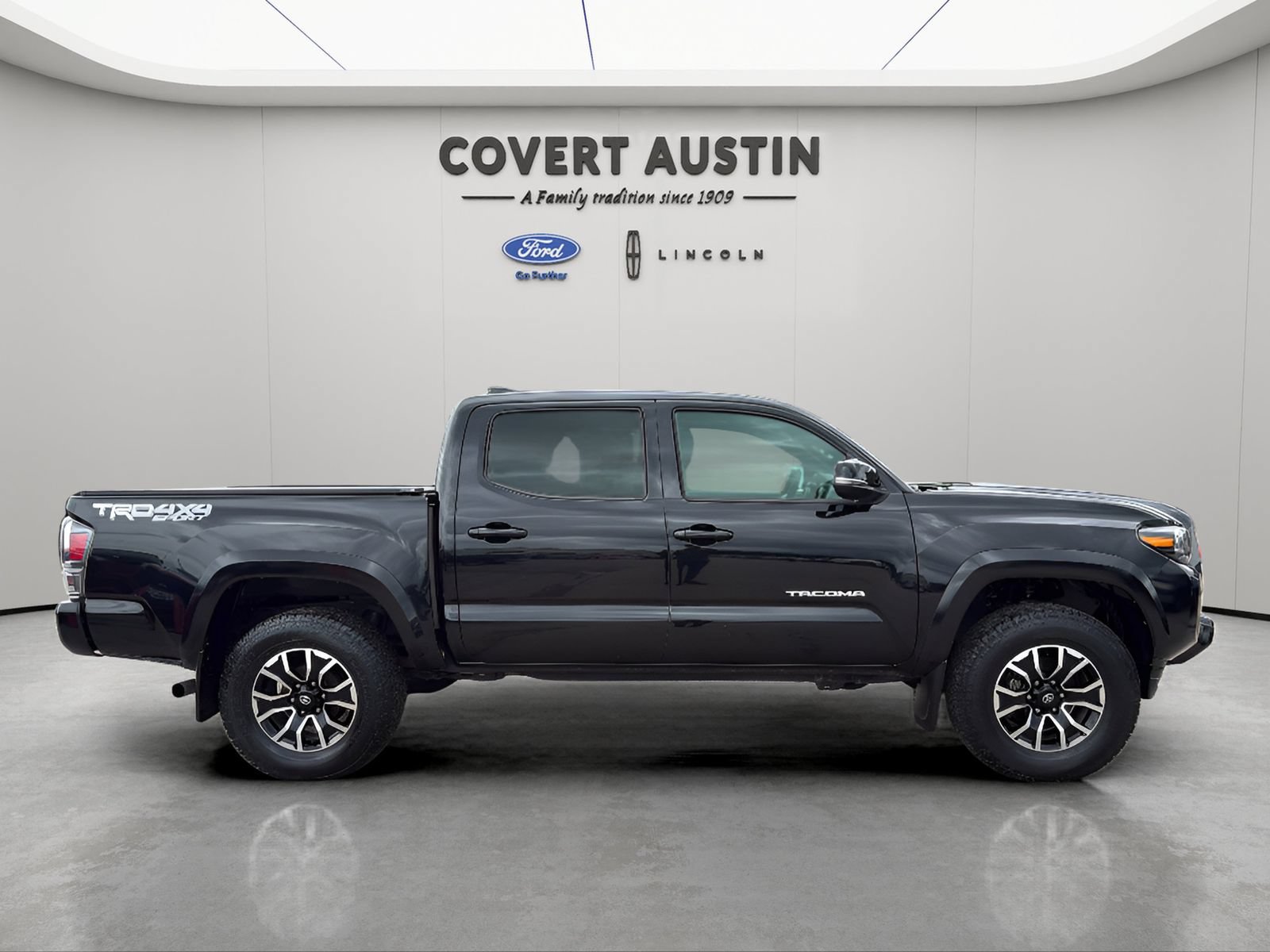 Used 2022 Toyota Tacoma TRD Sport AWD/4WD image 6